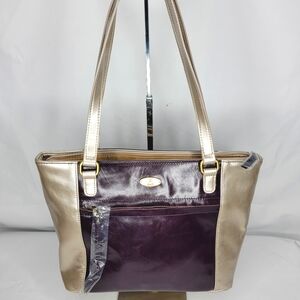NWOT‎ Aurielle Leather Handbag P18